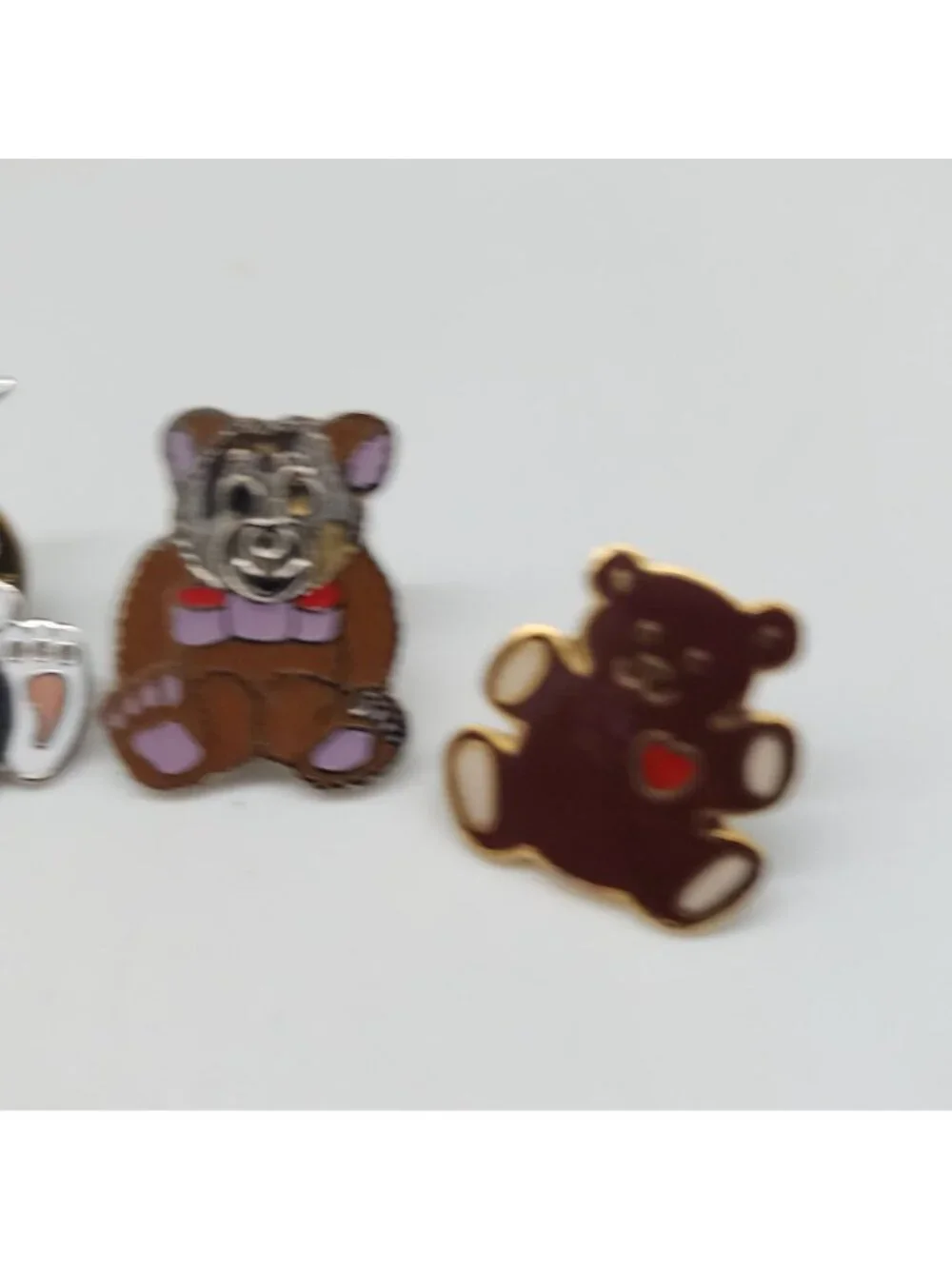 Vintage Animal Lapel Pins Bunny Rabbits & Bears Enamel Gold-Plated Backings - Picture 4 of 6
